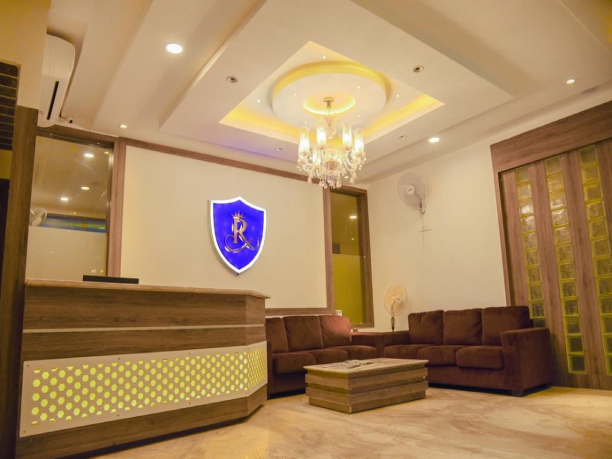 Royal Inn Khandwa Esterno foto